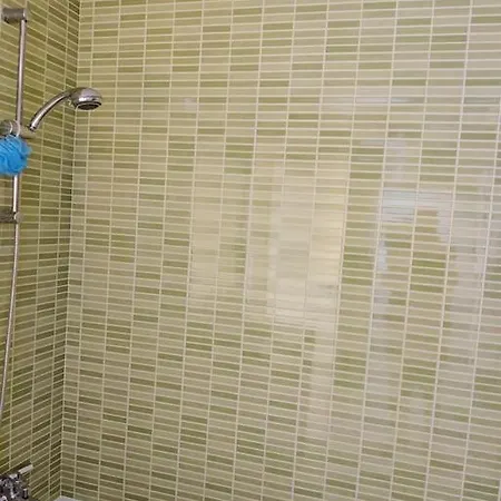 Apartment 2 Bedroom Floor In *