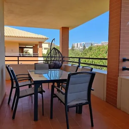 2 Bedroom Floor In Appartamento Albufeira