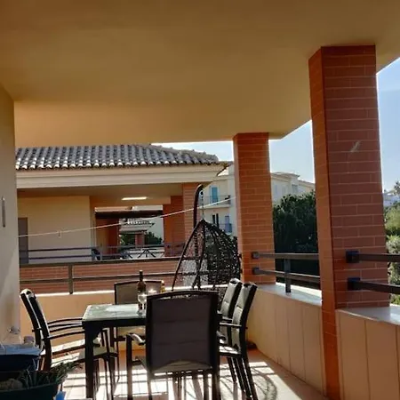 Apartament 2 Bedroom Floor In